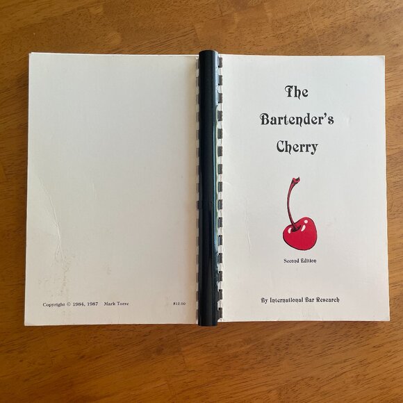 Vintage - The Bartender's Cherry - mixed drink cocktail recipe book - Picture 3 of 5